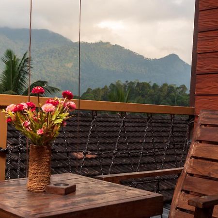 Wayanad Doubletree Villa Vythiri Bagian luar foto