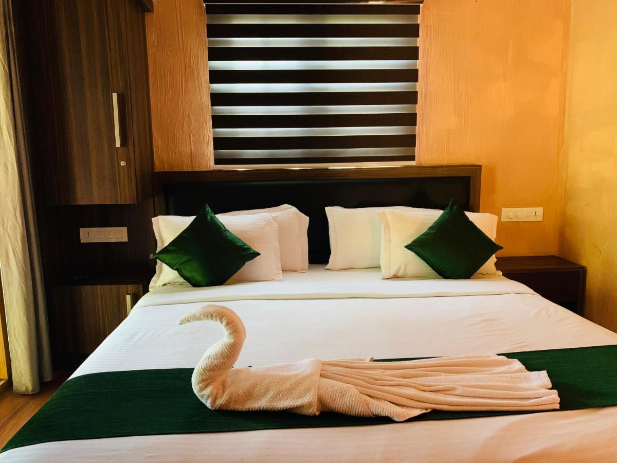 Wayanad Doubletree Villa Vythiri Bagian luar foto